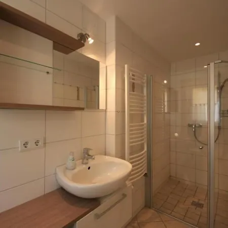 U 9 Eg - Ferienwohnung Mit Terrasse Prázdninový dům Marienfelde