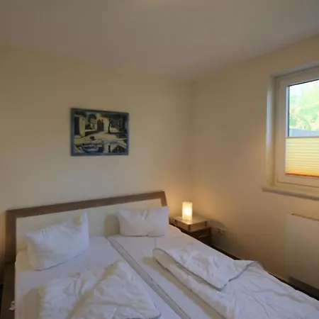 U 9 Eg - Ferienwohnung Mit Terrasse Marienfelde